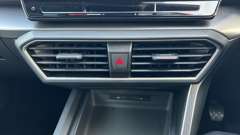 SEAT Leon 1.0 TSI EVO SE Dynamic 5dr Petrol Hatchback